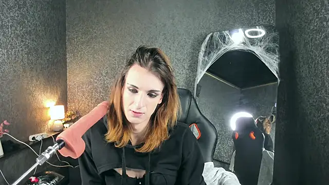 Anjela_Botton live cam on StripChat