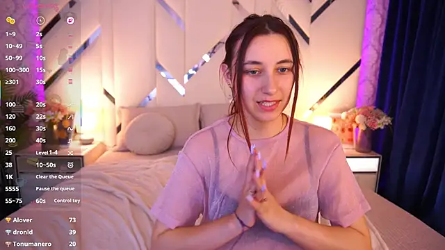 RoxieRay live cam on StripChat