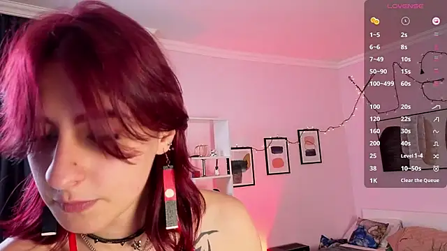Cruela_Bena live cam on StripChat