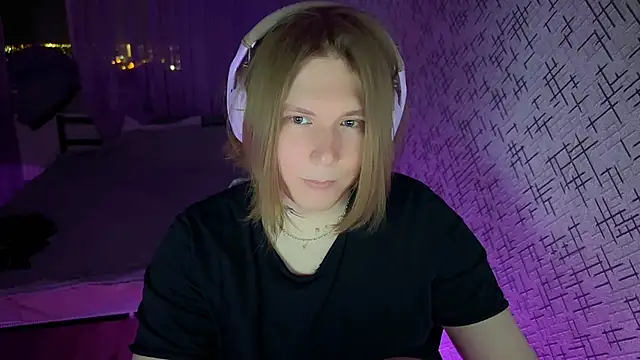 Hirtay live cam on StripChat