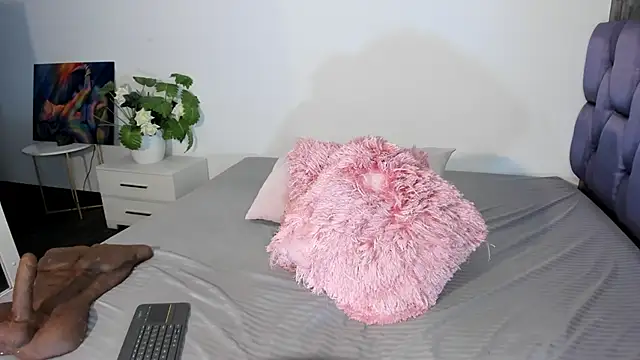 NicoleDiior webcam