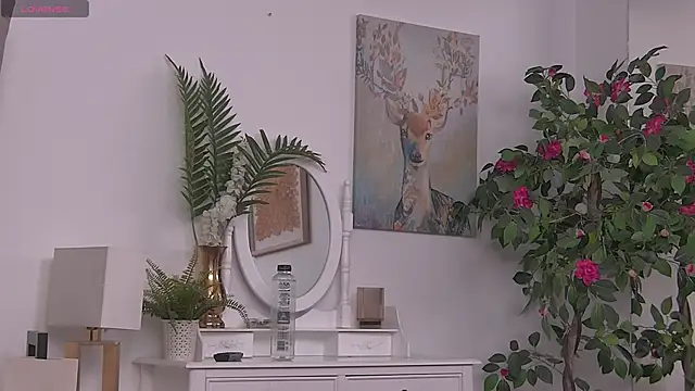 ZoeSkyee live cam on StripChat