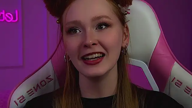 AgataFoxley webcam