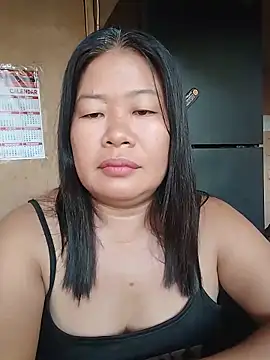 Lovelywoman43 webcam