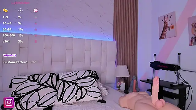 isabella_whiithe webcam