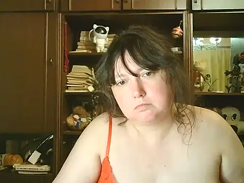 CarrieQPeach webcam