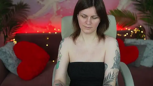 TinaMelt live cam on StripChat