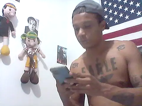 elpeluchenegroxxx3 webcam
