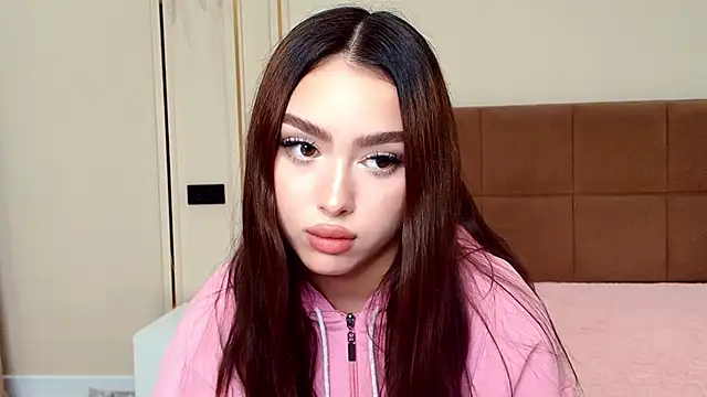 maddie_perezz live cam on StripChat