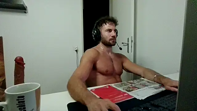 alpha-hunk live cam on StripChat