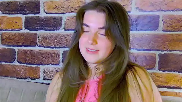 Sofia_Hugs webcam
