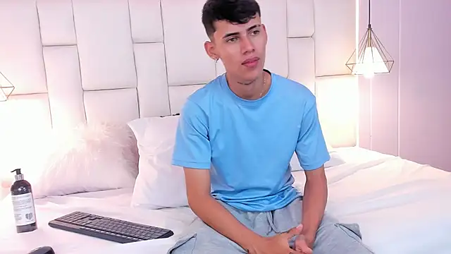 JacobFerrer live cam on StripChat