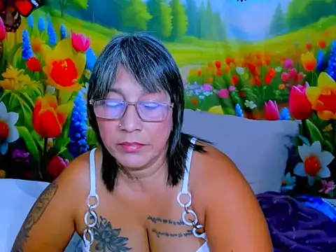 indianroxy webcam