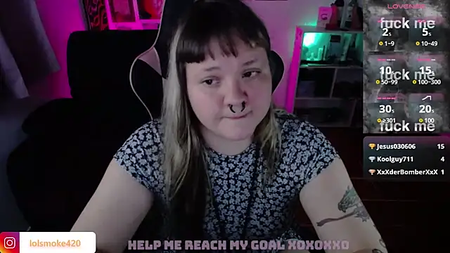 Bdsm_and_fries webcam