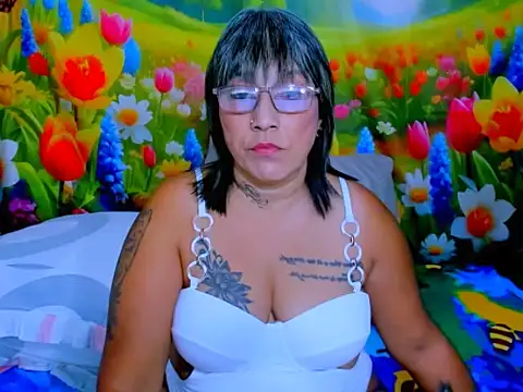 indianroxy webcam