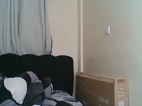miss_zuri webcam