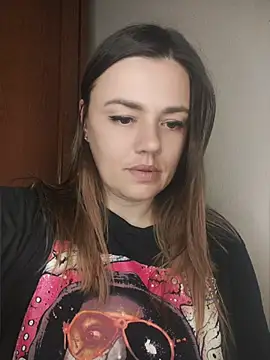 KrissSexi live cam on StripChat