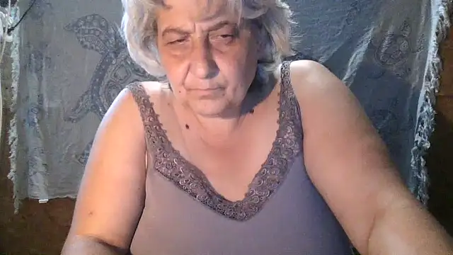 ExquisiteMature webcam