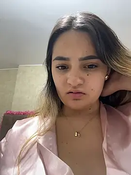 Antonella_Julieta live cam on StripChat