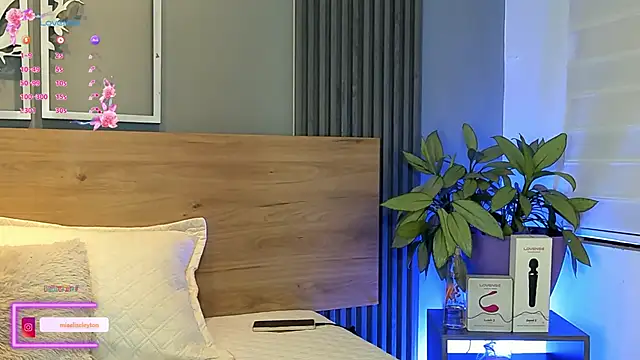 Elise-Leyton webcam