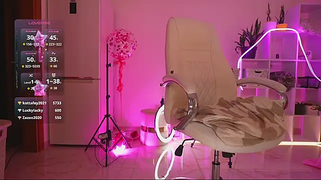 Opheliaxss live cam on StripChat