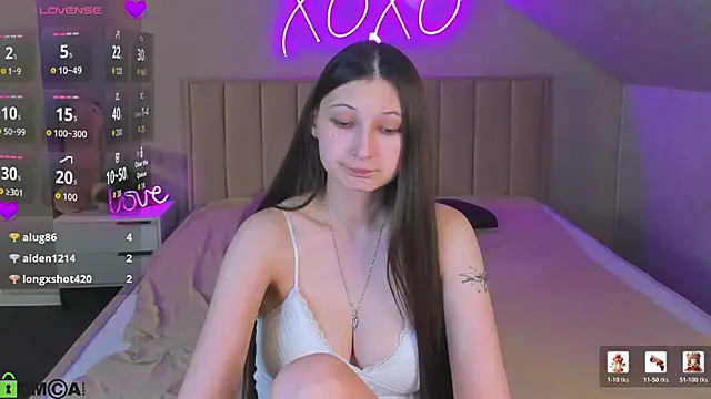 Ella_Burns live cam on StripChat
