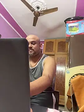 Dick_6inches_Delhi webcam