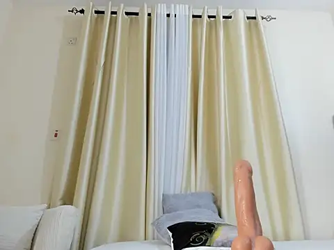 bouncy_cookie live cam on StripChat