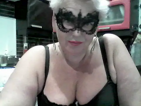 Lisa_Suzie webcam