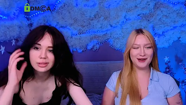 playful_sophie live cam on StripChat