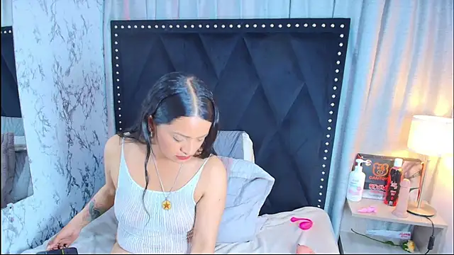 AvaX_777 webcam