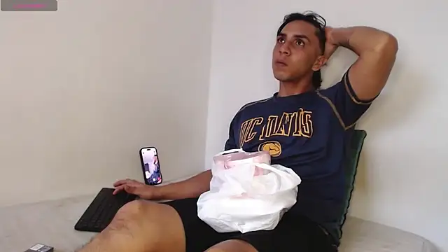 Monkey_uchiha777 webcam