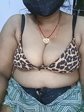 copledesisiraa live cam on StripChat