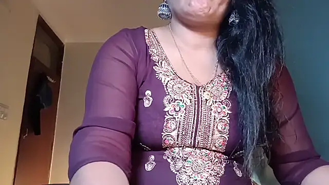 YourDesi_Laila_ webcam