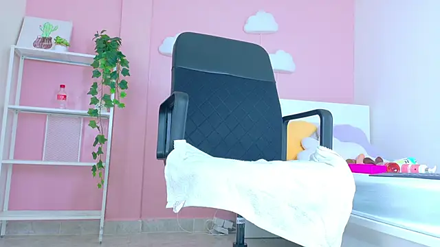 SeleneGibson__ webcam