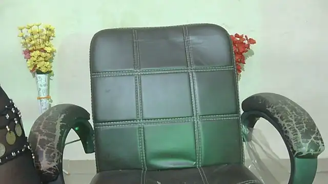 cute_mahira webcam
