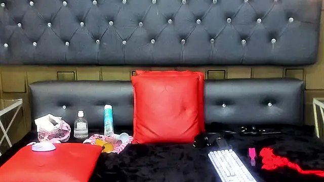 CaroBeltran live cam on StripChat