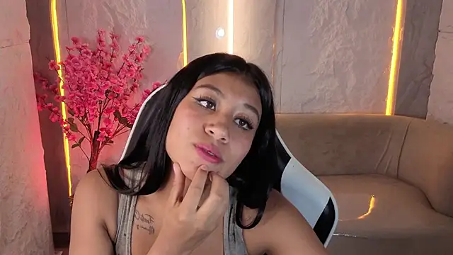 Canela_savage_tx live cam on StripChat