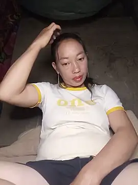 Bonnababy55 live cam on StripChat