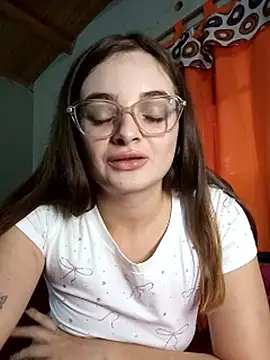 Emmacut live cam on StripChat