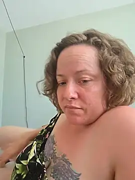 julimonroe webcam