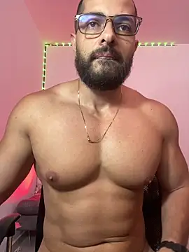 magnumchris live cam on StripChat