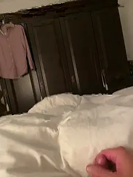gamdschie49 live cam on StripChat