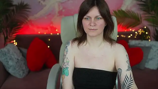 tinamelt (F milf) - spank my ass 5 times))))