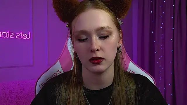 AgataFoxley webcam