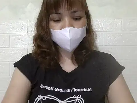 Angela-Eira webcam