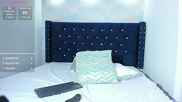 Charlottee_Rosse webcam