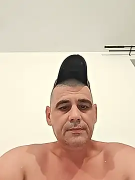 sile2000nou live cam on StripChat