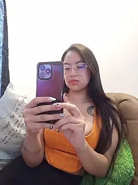 Shannel_72 webcam