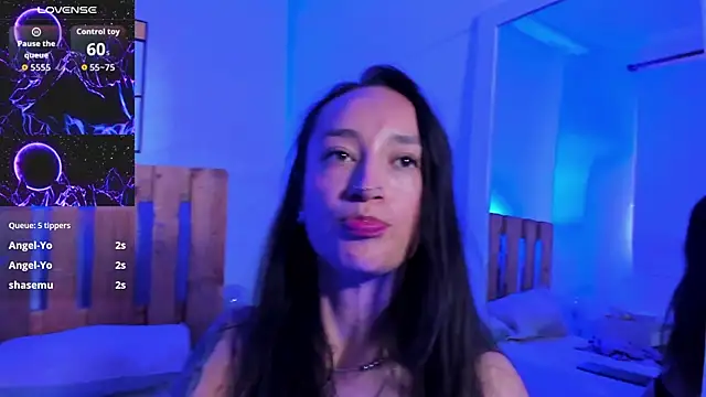 coral_jonesss webcam